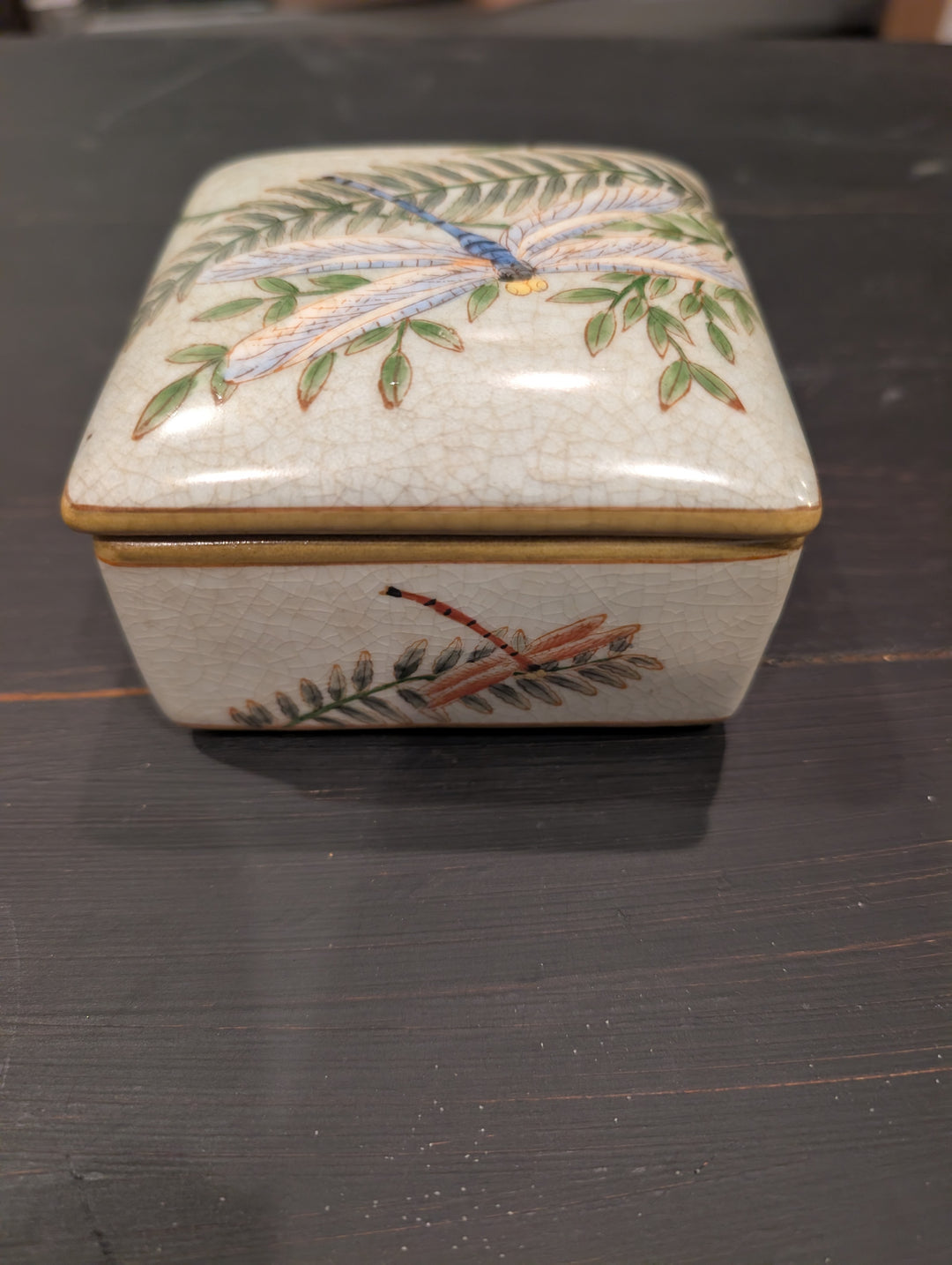 HomArt Morning Fern porcelain keepsake box with gold-tone rim band, front view