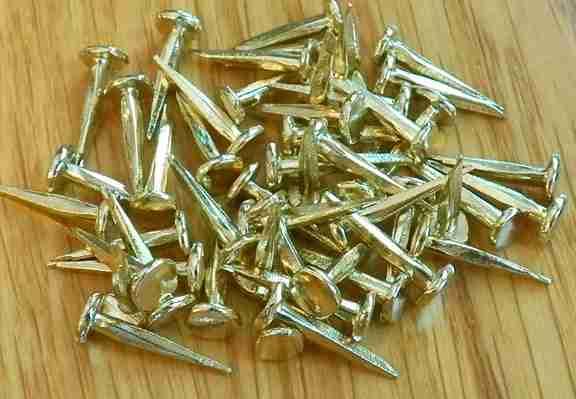 BRASS PLATED STEEL TRUNK NAIL TACKS 4 OUNCE LOTS 3/4 INCH D-3620 TKT-9