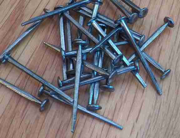 STEEL TRUNK NAIL TACKS 4 OUNCE LOT 1-1/2 INCH S-3670