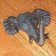 CAST IRON ELEPHANT COAT HOOK 4-1/2 INCHES HIGH UDX-2619