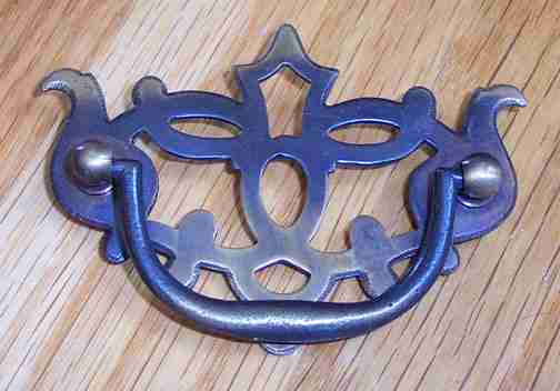 ANTIQUE BRASS FINISHED CHIPPENDALE DRAWER PULL TR-TA3D
